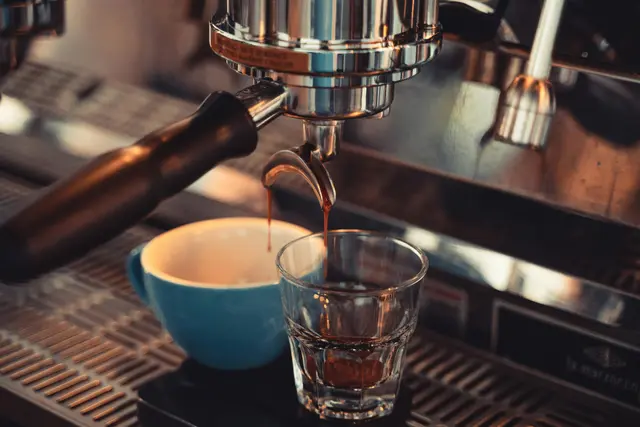 Helautomatisk espressomaskin